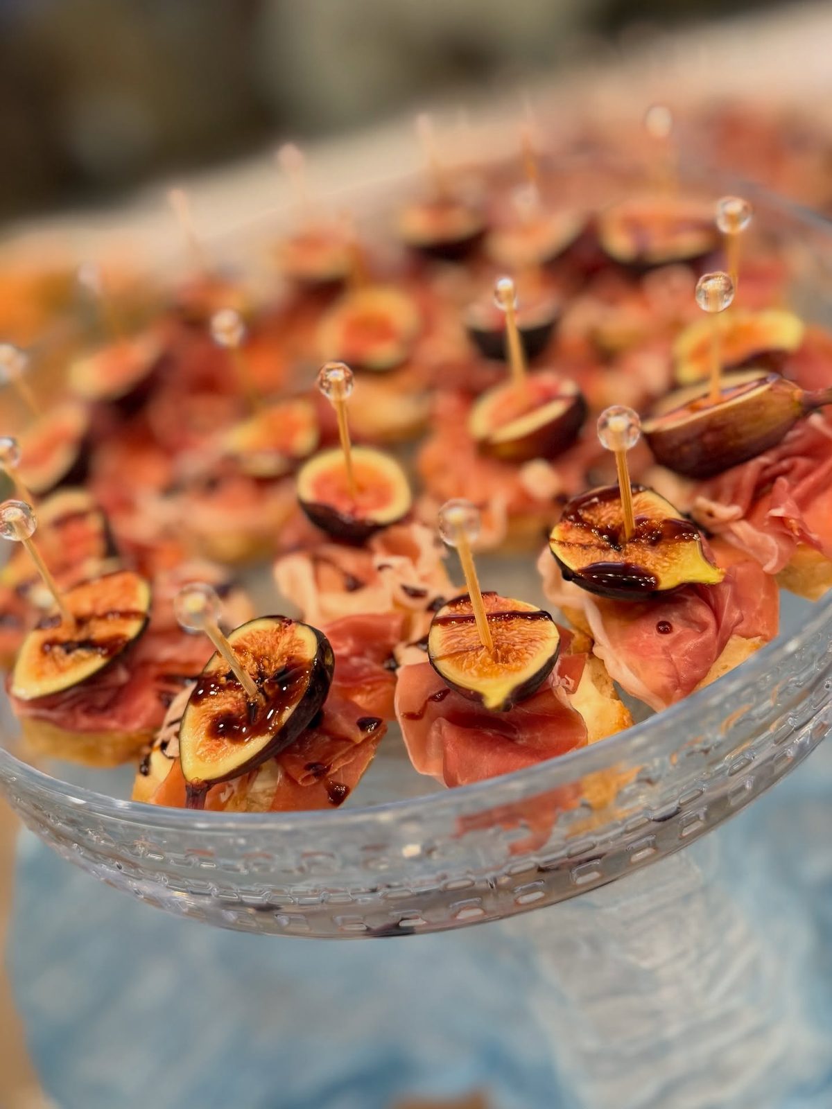 Prosciutto and fig bites