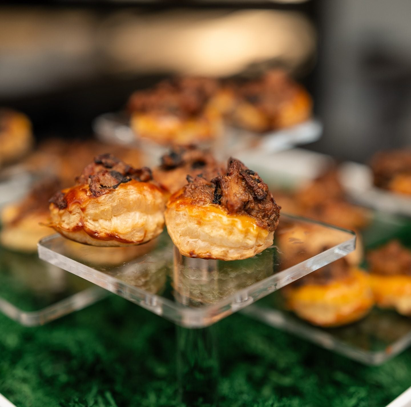 Short rib puff pastry bites